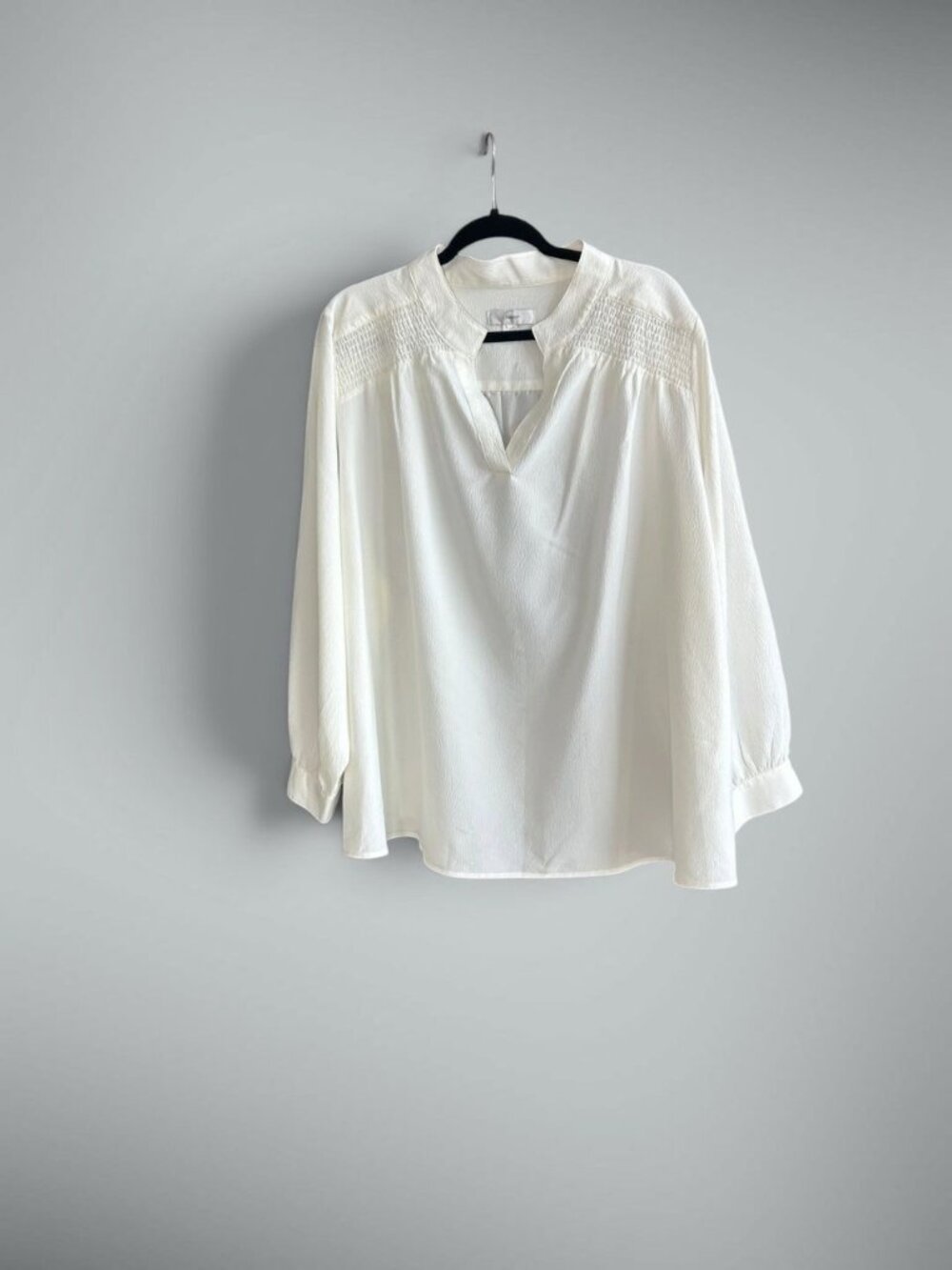 CJ Banks Ivory White Casual Flowly Coastal Blouse Smocked Yoke Detail Size 3XL